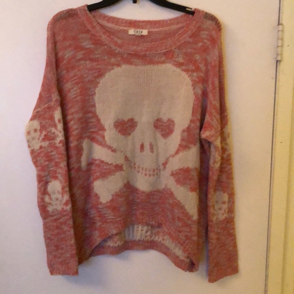 Skull sweater